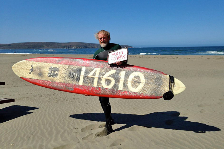 Dale Webster, who surfed every day for 40 years, dies at 77