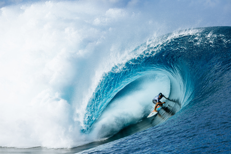 Leash or no leash in the world’s heaviest waves