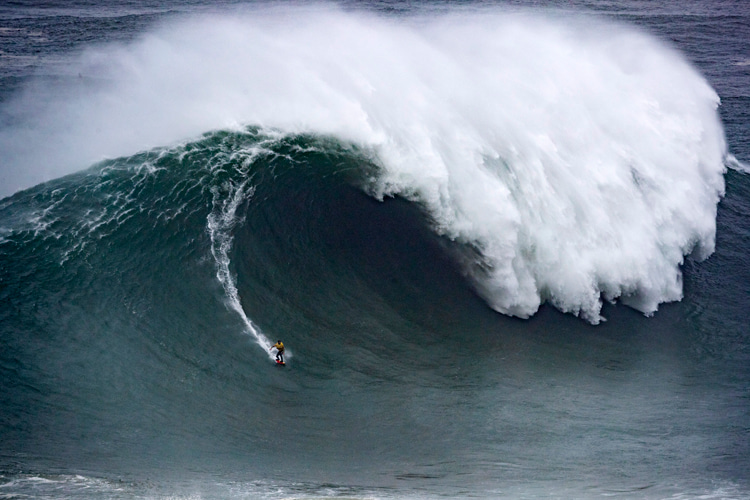 When to see the world’s biggest waves in Nazaré