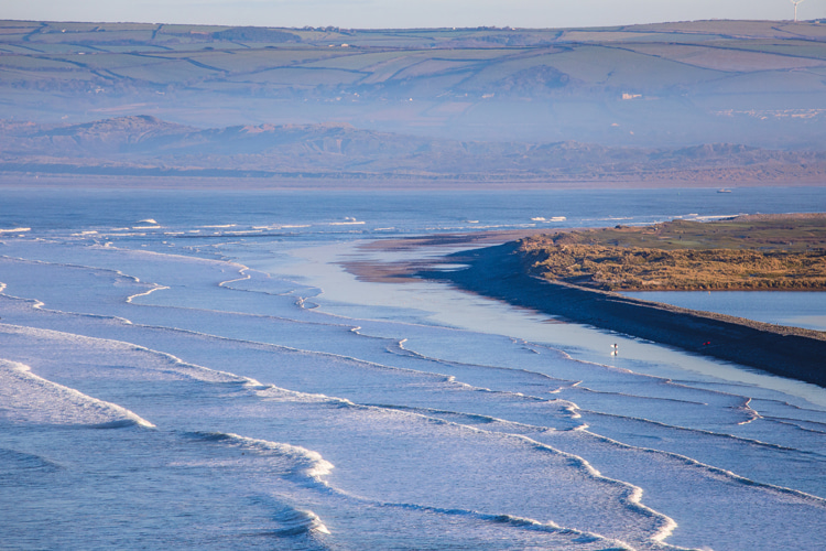 How surfers can predict wave height just by reading the wind