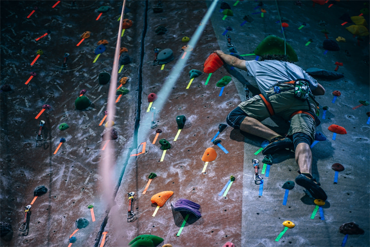 10 similarities between surfing and indoor rock climbing