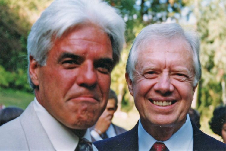 Robert Caughlan, the surfer who took coastal activism to the White House, dies at 82